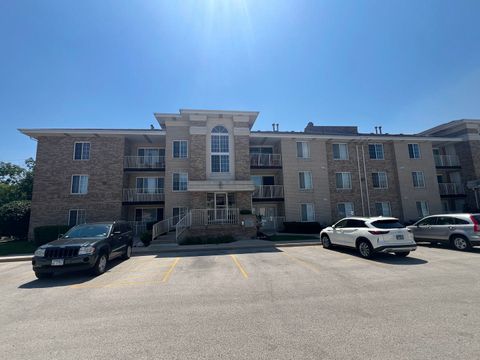 Tiny photo for 4222 W 77th Street #204, Chicago, IL 60652 (MLS # 12451402)