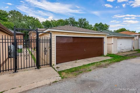Tiny photo for 10316 S Green Bay Avenue, Chicago, IL 60617 (MLS # 12464171)