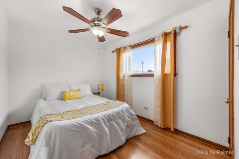 Tiny photo for 10316 S Green Bay Avenue, Chicago, IL 60617 (MLS # 12464171)