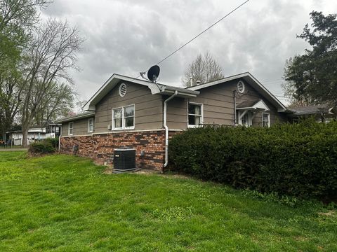 Tiny photo for 1303 E 4th Street, West Frankfort, IL 62896 (MLS # 12609139)