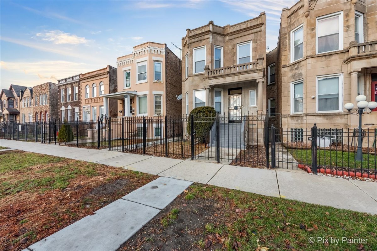 5038 W Fulton Street