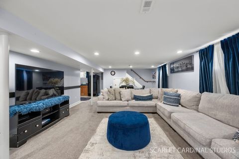 Tiny photo for 10120 Cook Avenue, Oak Lawn, IL 60453 (MLS # 12573530)