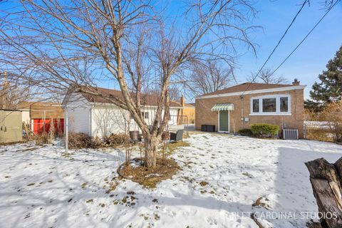 Tiny photo for 10120 Cook Avenue, Oak Lawn, IL 60453 (MLS # 12573530)