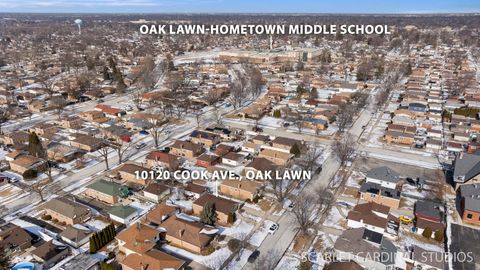 Tiny photo for 10120 Cook Avenue, Oak Lawn, IL 60453 (MLS # 12573530)