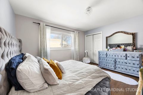 Tiny photo for 10120 Cook Avenue, Oak Lawn, IL 60453 (MLS # 12573530)