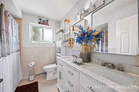 Tiny photo for 10120 Cook Avenue, Oak Lawn, IL 60453 (MLS # 12573530)