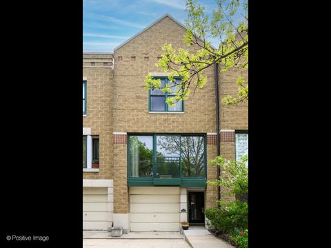 1617 N LARRABEE Street Chicago IL 60614