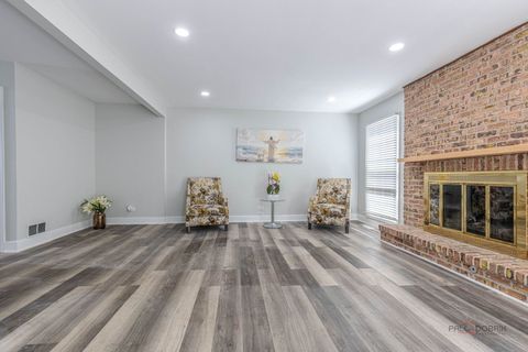 Tiny photo for 851 Sutton Court, Lincolnshire, IL 60069 (MLS # 12615867)