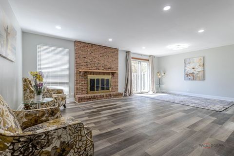 Tiny photo for 851 Sutton Court, Lincolnshire, IL 60069 (MLS # 12615867)