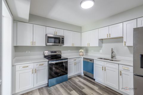 Tiny photo for 851 Sutton Court, Lincolnshire, IL 60069 (MLS # 12615867)