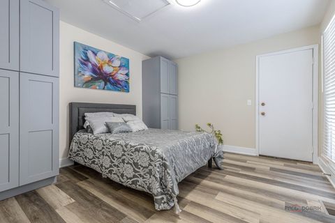 Tiny photo for 851 Sutton Court, Lincolnshire, IL 60069 (MLS # 12615867)