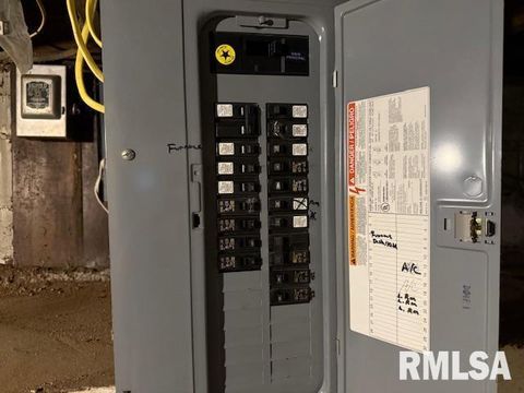 Tiny photo for 538 S 17TH Street, Murphysboro, IL 62966 (MLS # EB460229)