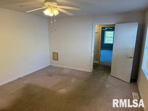 Tiny photo for 538 S 17TH Street, Murphysboro, IL 62966 (MLS # EB460229)