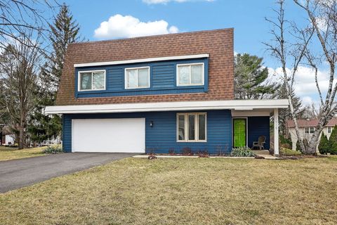 Photo of 1919 Coach Drive, Naperville, IL 60565 (MLS # 12601392)