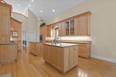 Tiny photo for 1741 Stanford Court, Lake Forest, IL 60045 (MLS # 12774370)
