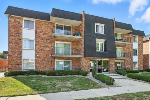 Photo of 1040 Hirsch Boulevard #204, Calumet City, IL 60409 (MLS # 12465619)