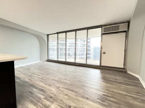 Tiny photo for 300 N State Street #5225, Chicago, IL 60654 (MLS # 12656651)