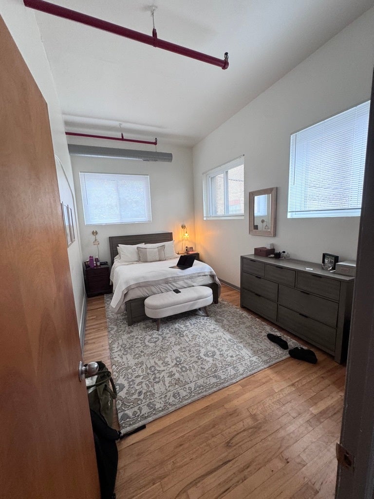 1114 W Belmont Avenue 2