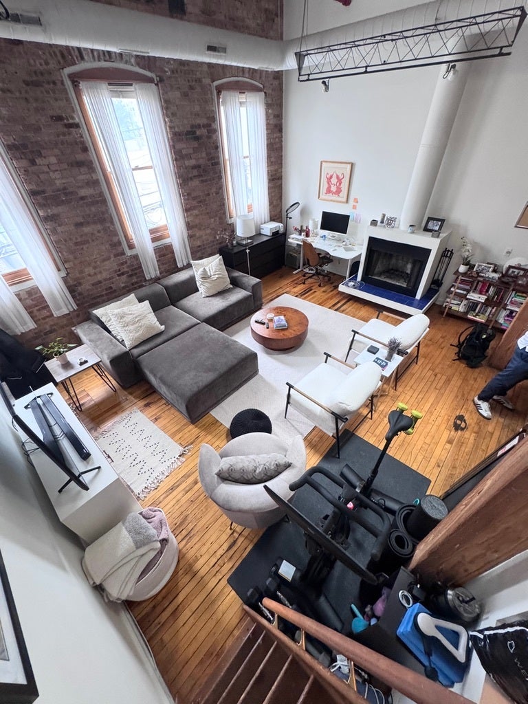 1114 W Belmont Avenue 2