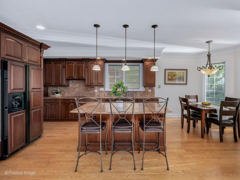 Tiny photo for 620 S Waiola Avenue, La Grange, IL 60525 (MLS # 12628384)