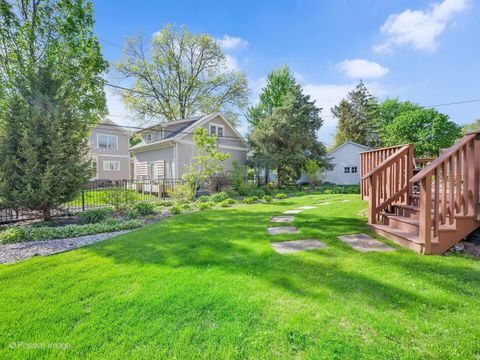 Tiny photo for 620 S Waiola Avenue, La Grange, IL 60525 (MLS # 12628384)