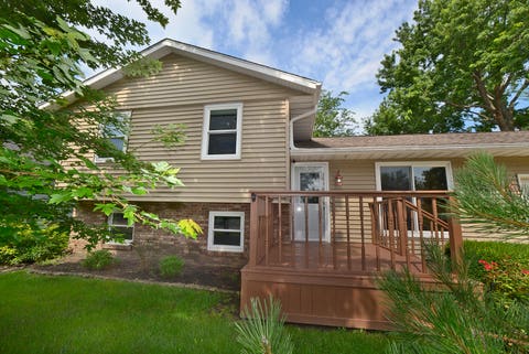 Tiny photo for 1405 Dakota Drive, Ottawa, IL 61350 (MLS # 12703370)