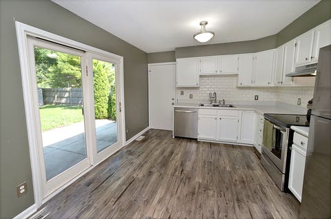 Tiny photo for 1405 Dakota Drive, Ottawa, IL 61350 (MLS # 12703370)