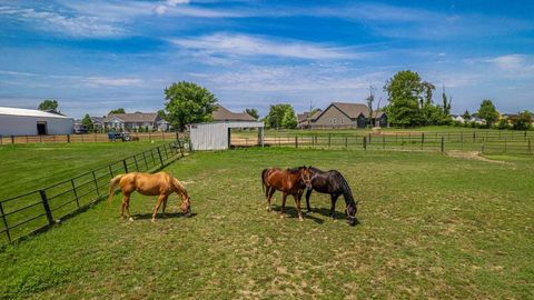 Tiny photo for 231 W 500 N, Valparaiso, IN 46385 (MLS # 12466650)