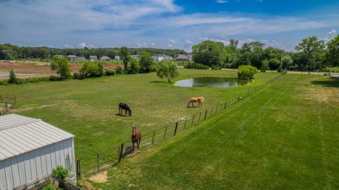 Tiny photo for 231 W 500 N, Valparaiso, IN 46385 (MLS # 12466650)