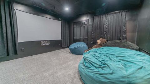 Tiny photo for 231 W 500 N, Valparaiso, IN 46385 (MLS # 12466650)