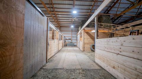 Tiny photo for 231 W 500 N, Valparaiso, IN 46385 (MLS # 12466650)