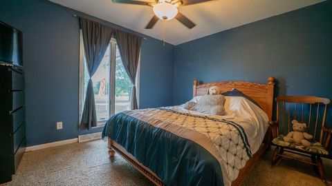 Tiny photo for 231 W 500 N, Valparaiso, IN 46385 (MLS # 12466650)