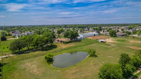 Tiny photo for 231 W 500 N, Valparaiso, IN 46385 (MLS # 12466650)