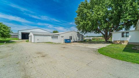 Tiny photo for 231 W 500 N, Valparaiso, IN 46385 (MLS # 12466650)