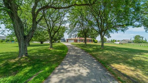 Photo of 231 W 500 N, Valparaiso, IN 46385 (MLS # 12466650)