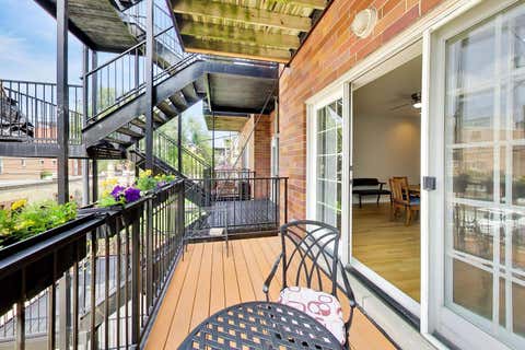 Tiny photo for 608 Hinman Avenue #2S, Evanston, IL 60202 (MLS # 12725997)