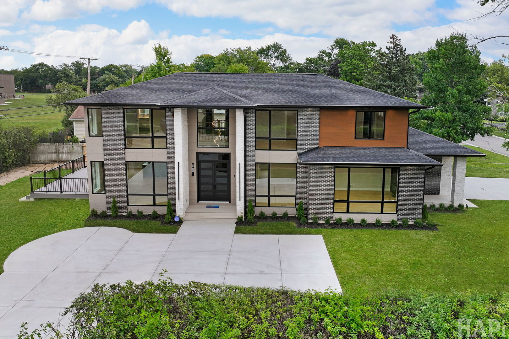 2700 Fontana Drive