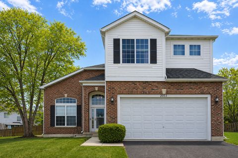 Photo of 2053 Westbury Lane, Aurora, IL 60502 (MLS # 12629017)