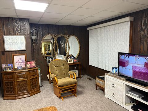 Tiny photo for 11412 IL-37 Highway, Benton, IL 62812 (MLS # 100000022)