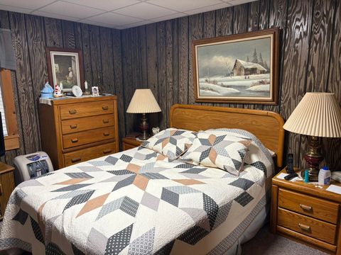 Tiny photo for 11412 IL-37 Highway, Benton, IL 62812 (MLS # 100000022)