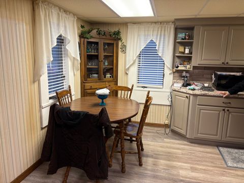 Tiny photo for 11412 IL-37 Highway, Benton, IL 62812 (MLS # 100000022)