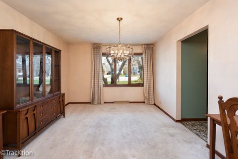 Tiny photo for 249 Surrey Road, Bartlett, IL 60103 (MLS # 12547747)