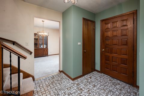 Tiny photo for 249 Surrey Road, Bartlett, IL 60103 (MLS # 12547747)