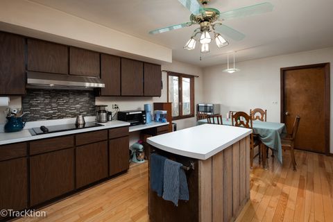 Tiny photo for 249 Surrey Road, Bartlett, IL 60103 (MLS # 12547747)