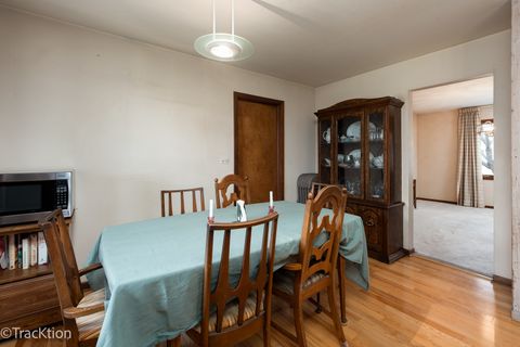 Tiny photo for 249 Surrey Road, Bartlett, IL 60103 (MLS # 12547747)