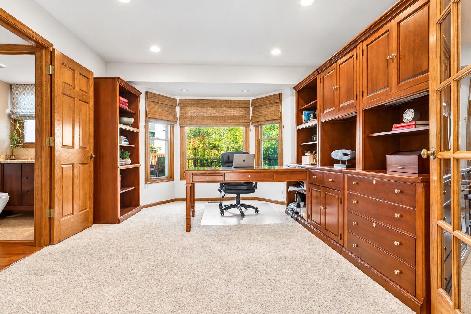 2794 Whispering Oaks Drive