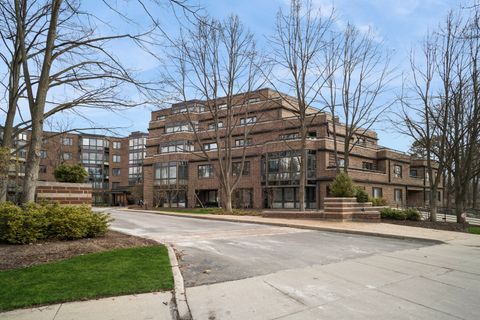 Tiny photo for 601 Mulberry Place #5B, Highland Park, IL 60035 (MLS # 12594946)