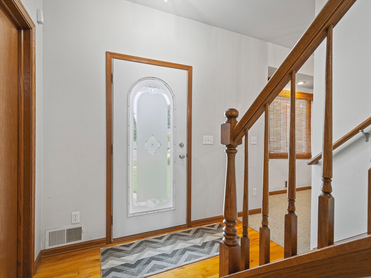 1317 RIVERBEND Lane