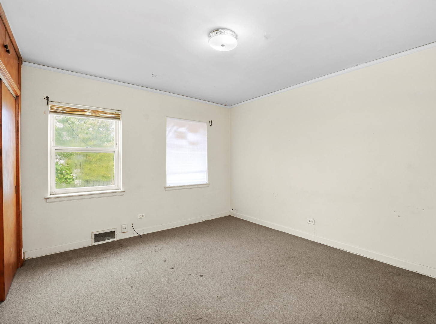 1025 W 79th Street