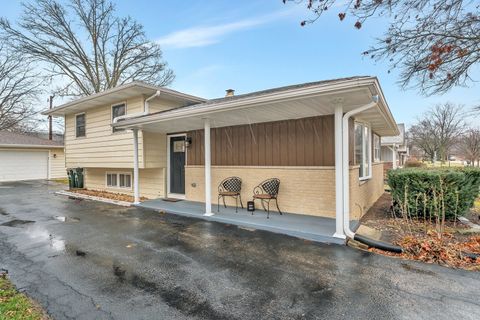 A home in Clarendon Hills